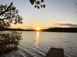 Ferienhaus Reetdach 1300qm Privatgrundstück Bootssteg Sauna Templin Lübbesee Uckermark Erholung pur Seenplatte