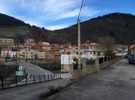 4 bedrooms house at Noguera de Albarracin，位于Noguera de Albarracin的度假屋