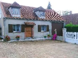 Maison de charme à Saint-Père avec cheminée cosy