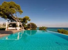Villa Brisa del Mar Seafront villa located in the Garraf National Park 30 minutes from Barcelona
