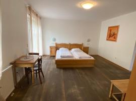 大别墅酒店，位于巴特克罗伊茨纳赫的酒店