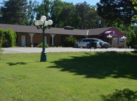 The Evergreen Motel in Kansas，位于Pratt的汽车旅馆