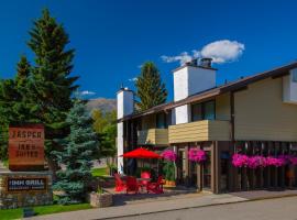Jasper Inn & Suites by INNhotels，位于贾斯珀的滑雪度假村