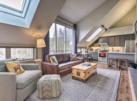 2 Mi to Keystone Resort Condo with Hot Tub Access!，位于基斯通的酒店