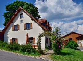 Ferienwohnung Burgerhof，位于Pullenreuth的酒店