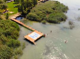 Holiday Resorts - Balatonszárszó - hostAID，位于巴拉顿扎佐的酒店