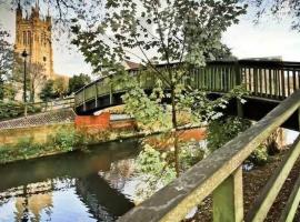 River View House St Neots - Navigation Wharf，位于圣尼奥特的低价酒店