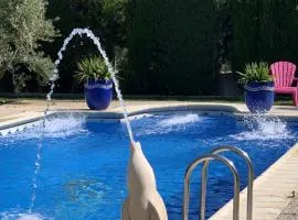 Spacious villa with mountain view and pool in Baza