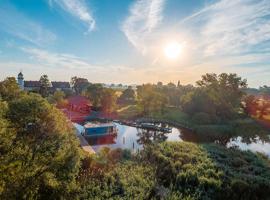 Hafenresort Karnin _ Hausboot Pit，位于Karnin (Usedom)的度假短租房