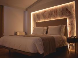 Up HMB Hotels，位于Fermentelos的酒店