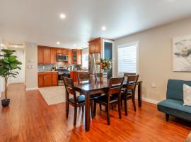 @ Marbella Lane 3BR Upper Level House in Downtown San Jose，位于圣何塞的度假短租房