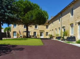 Jardin d'arcy - chambres d'hôtes avec piscine et SPA，位于Bois的酒店