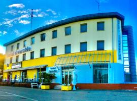 Hotel Riverside，位于摩德纳的酒店