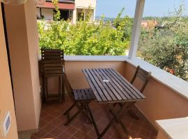 Cozy house in Chieti with private garden，位于基耶蒂的酒店