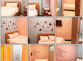 RoomZ Budget Residence，位于三宝垄阿克马德雅妮机场 - SRG附近的酒店
