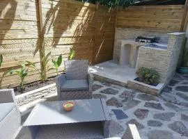 Appartement T2 Rez de villa proche bord de mer