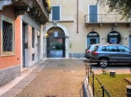 CASTLE VIEW LODGE intero appartamento Verona centro storico，位于维罗纳的木屋