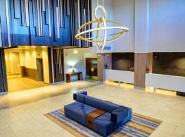 Crowne Plaza Dulles Airport by IHG，位于赫恩登的酒店