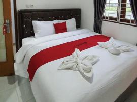 RedDoorz near CitraLand Gama City Medan，位于Pulauberayan Dadap的酒店