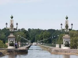 LES CHAMPS