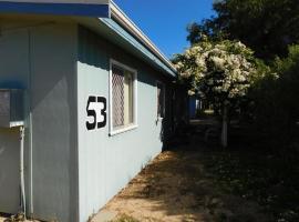 Cottage 53 - Topspot Cottages，位于朱里恩湾的酒店