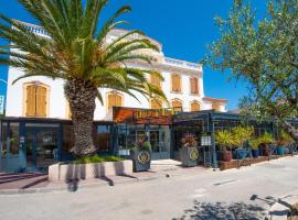 Hotel Restaurant La Villa Arena，位于卡里勒鲁埃的酒店