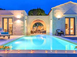 Villa Vardis Heated Pool，位于Vryses的酒店