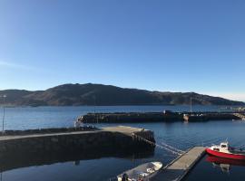 Bakkevik Brygge，位于Kalvåg的酒店