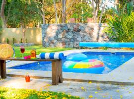 Htl & Villas Comala, alberca , parking, c&eacute;ntricas, Petfriendly，位于Comala的自助式住宿