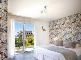Hôtel Les Agapanthes-Logis Hôtel，位于普卢巴拉内克的酒店