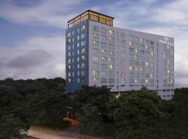 浦那市中心万豪万怡酒店，位于浦那的酒店