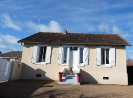 gite de l épinette，位于科芒特里的酒店