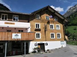 Aktivhostel HängeMatt，位于Matt施亚贝巴恩滑雪缆车附近的酒店