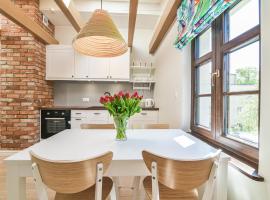 Villa Allegra Apartamenty z ogrodem i salą zabaw ,darmowy parking i leżaki, 5minut do morza，位于格丁尼亚的酒店