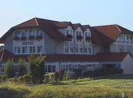 施图本-莫扎特酒店，位于登肯多夫的低价酒店