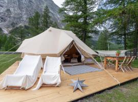 Hobo Camping，位于库马约尔勃朗峰附近的酒店