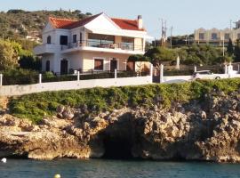 Ostria Seaside Home，位于阿尔米里达的别墅