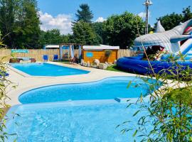 CAMPING PARADIS FAMILY des ISSOUX，位于Lalevade-dʼArdèche的酒店