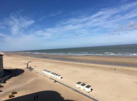 Geniet van de zee met dit top-appartement Fuji Ostend，位于奥斯坦德Leopoldpark附近的酒店