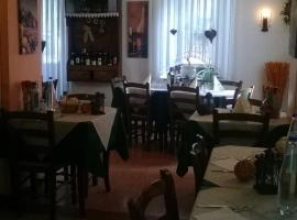 La Favorita，位于Lozzo Cadore的酒店