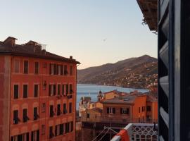 La Scialuppa，位于卡莫利的酒店