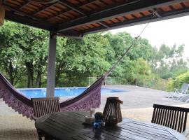 Porto-Braga Country side - private swimming pool，位于Alvarelhos的度假屋