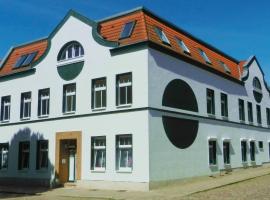 Haus am Eichenwall, Fewo1, Residenz + Ferienwohnungen，位于Friedland的度假短租房