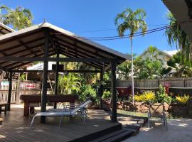 Kimberley Travellers Lodge - Broome YHA，位于布鲁姆国际机场 - BME附近的酒店