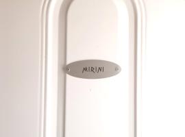 Mirini • Ancient Stagira Apts • Chalkidiki，位于奥林匹亚达的酒店