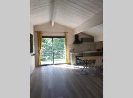 Gîte Mamie Cocotte，位于Fuissé的酒店