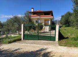 Loutro House，位于Myrsíni的公寓