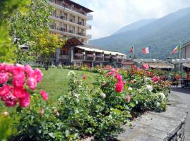 Hotel Monte Nebin，位于桑佩伊雷的酒店