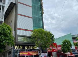 KS Văn Quang，位于Vị Thanh的酒店