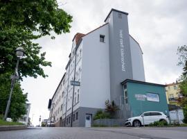 吕登沙伊德 斯塔德酒店，位于吕登沙伊德吕氏文化馆附近的酒店